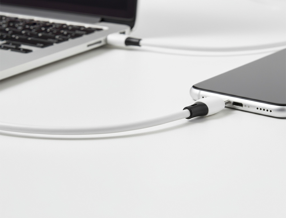 CABLE USB-C A APPLE LIGHTNING Q-CONNECT PVC LONGITUD 2M BLANCO