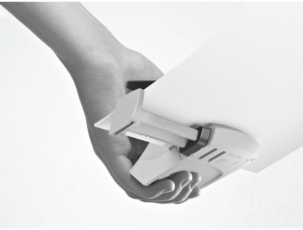 TALADRADOR PETRUS 80 COLOR NEGRO CAPACIDAD 10 HOJAS